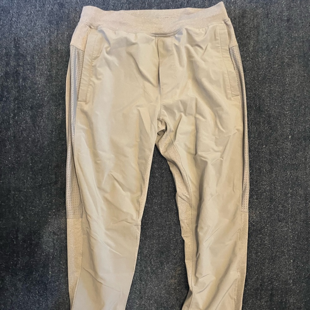 Lululemon grey joggers size L